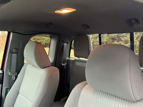 Used 2014 Toyota Tacoma 4x4 Access Cab V6 w/ SR5 Package image 10