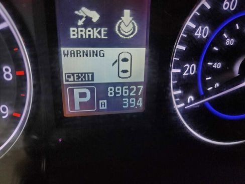 Used 2011 INFINITI G25 x w/ Moonroof Pkg image 14