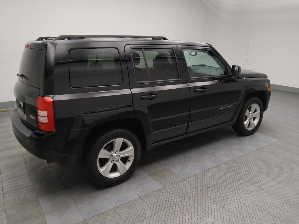 Used 2016 Jeep Patriot Latitude AWD/4WD image 10