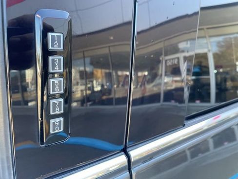 Used 2019 Ford F150 Platinum image 12