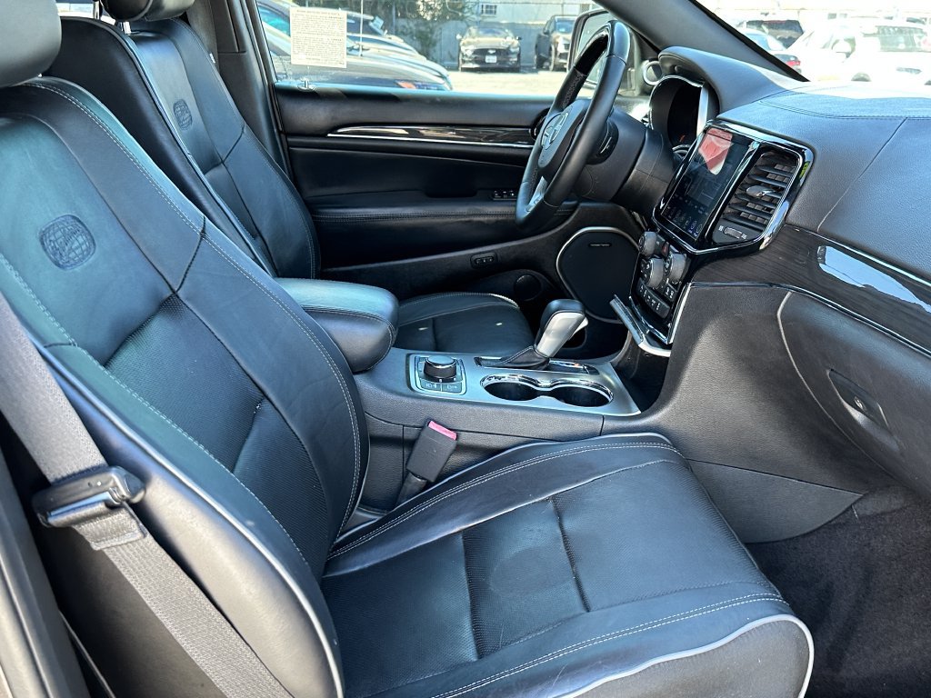 Used 2019 Jeep Grand Cherokee Overland AWD/4WD image 14