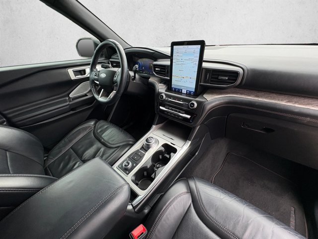 Used 2020 Ford Explorer Platinum w/ Premium Technology Package AWD/4WD image 25