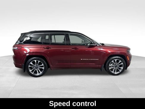 Used 2024 Jeep Grand Cherokee Overland AWD/4WD image 13