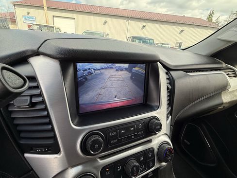 Used 2019 GMC Yukon SLE w/ Convenience Package AWD/4WD image 16