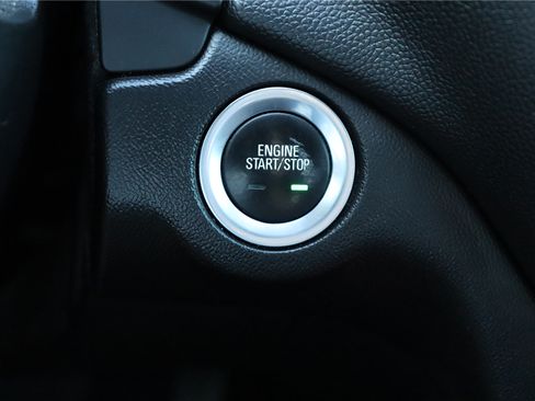 Used 2020 Chevrolet Equinox LT w/ Driver Convenience Package AWD/4WD image 38