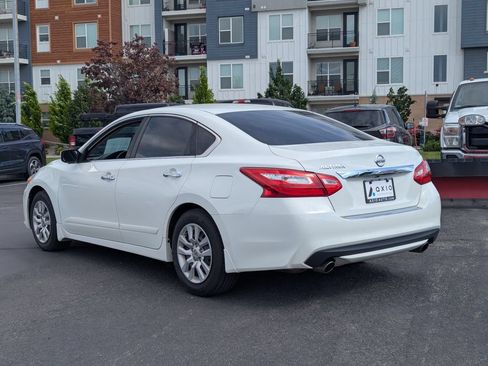Used 2017 Nissan Altima 2.5 S w/ Power Driver Seat Package FWD image 7