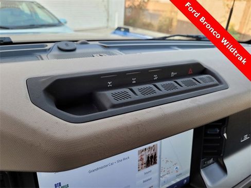 Used 2022 Ford Bronco Wildtrak image 19