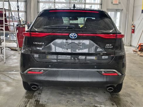 Used 2021 Toyota Venza XLE w/ Softex Package image 4