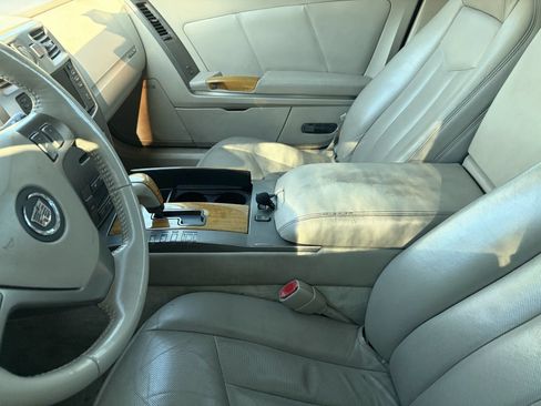 Used 2005 Cadillac XLR RWD image 13