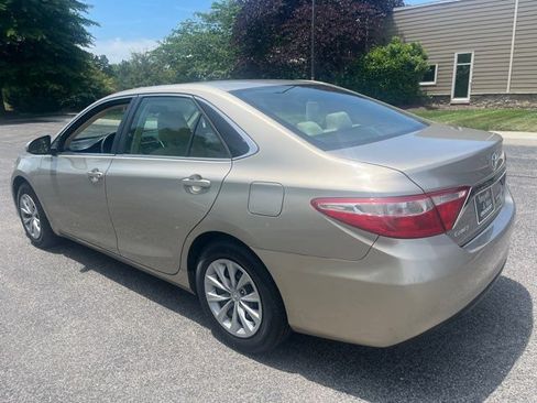 Used 2016 Toyota Camry LE FWD image 4