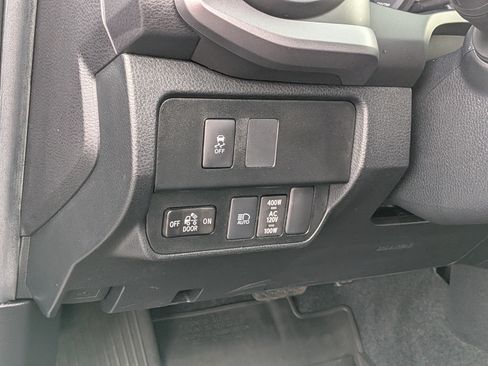 Certified 2022 Toyota Tacoma TRD Off-Road w/ Technology Package AWD/4WD image 17