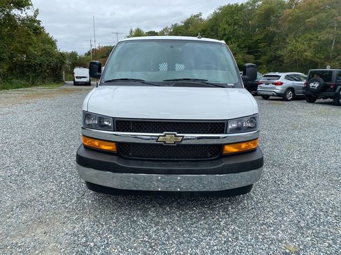 Used 2022 Chevrolet Express 2500 w/ Driver Convenience Package image 3