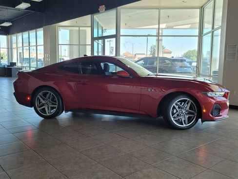 Used 2024 Ford Mustang GT RWD image 4