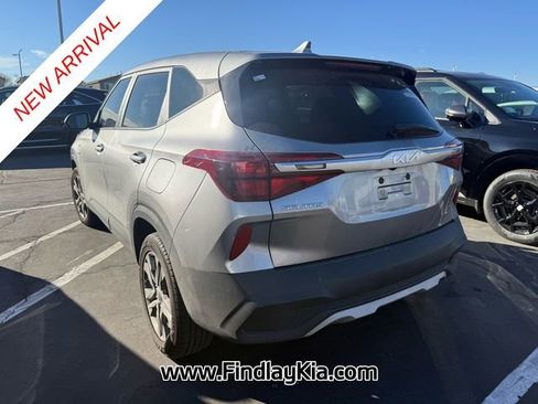 Certified 2022 Kia Seltos LX image 2