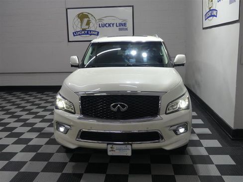 Used 2017 INFINITI QX80 4WD w/ Driver Assistance Package image 3