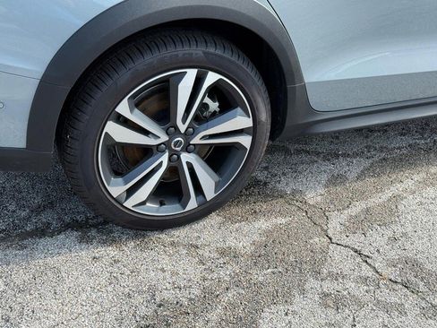 New 2025 Volvo V60 B5 Cross Country Plus w/ Protection Package Premier image 4