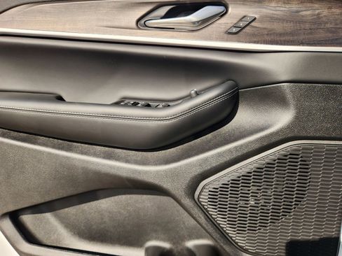 New 2025 Jeep Grand Cherokee Limited image 18