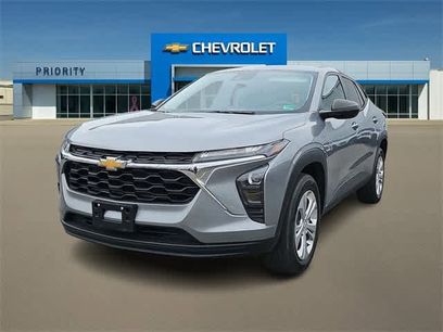 Certified 2024 Chevrolet Trax LS w/ Driver Confidence Package
