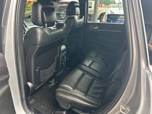 Used 2014 Jeep Grand Cherokee Limited w/ Luxury Group II AWD/4WD image 16