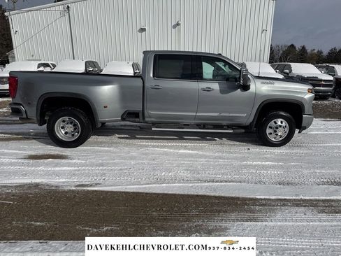 Used 2024 Chevrolet Silverado 3500 High Country w/ High Country Premium Package image 6