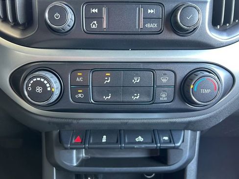 Used 2022 Chevrolet Colorado LT w/ LT Convenience Package RWD image 15