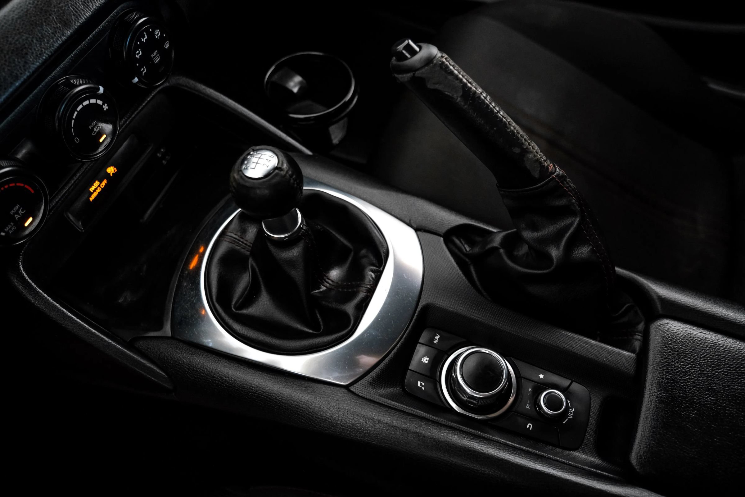 Used 2016 MAZDA MX-5 Miata Club RWD image 22