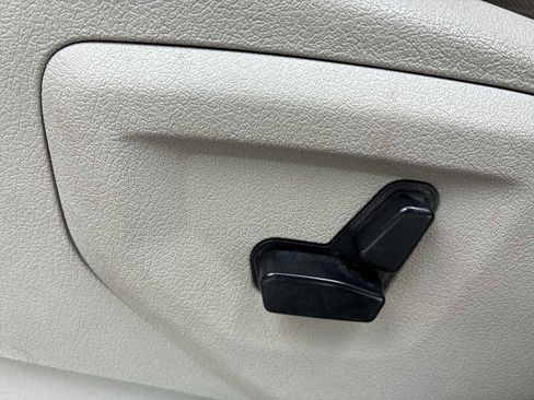 Used 2007 Jeep Grand Cherokee Limited w/ Skid Plate Group image 14