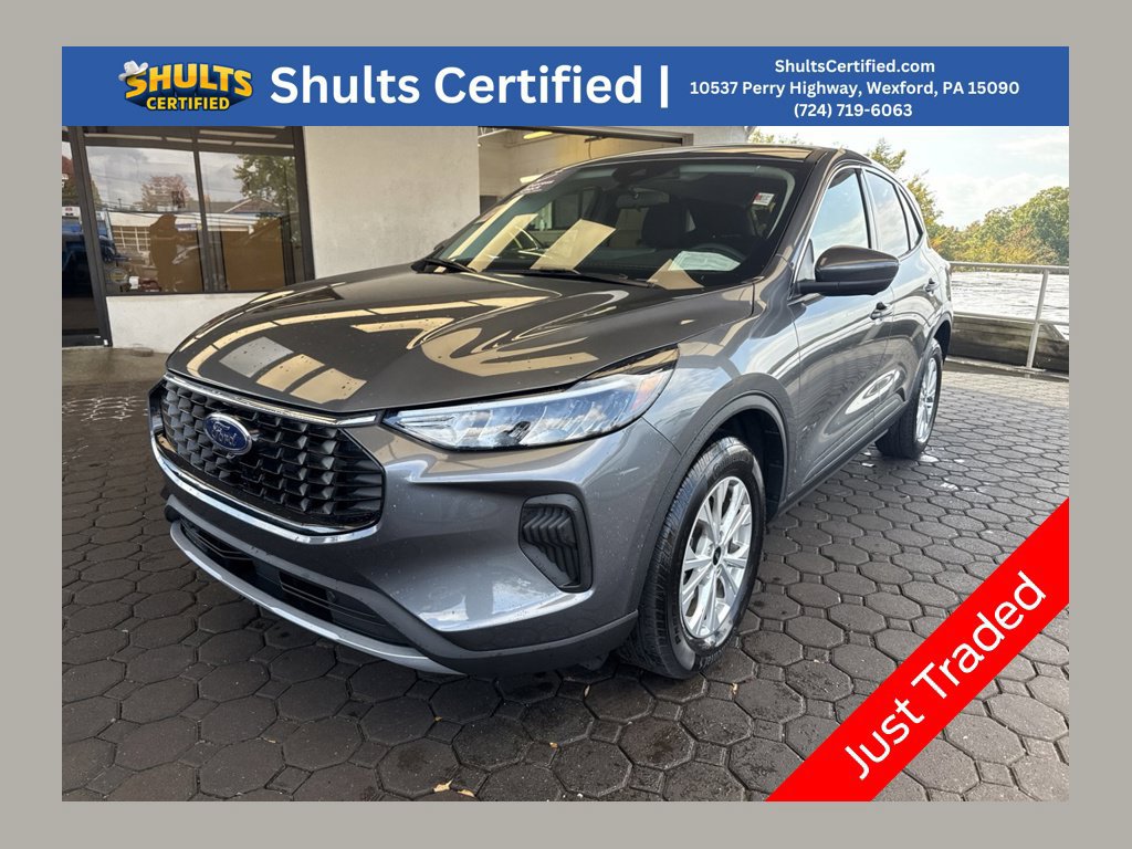 Used 2023 Ford Escape Active w/ Tech Pack #2 AWD/4WD image 1