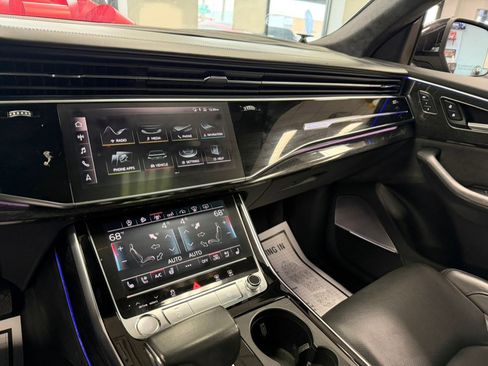 Used 2019 Audi Q8 Prestige w/ Luxury Package image 60