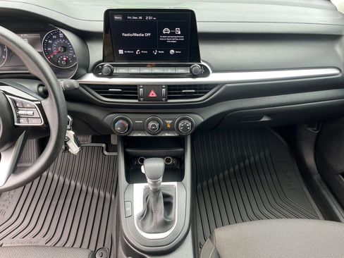 Used 2023 Kia Forte LXS image 34