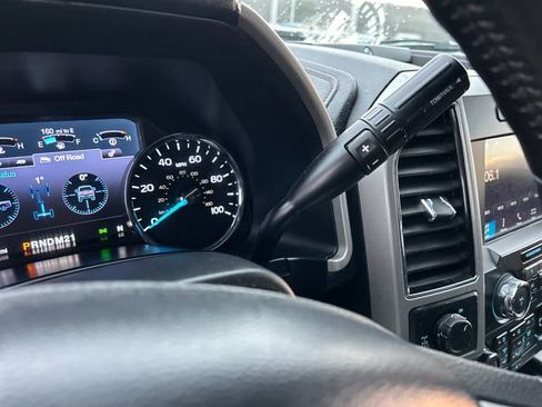 Used 2019 Ford F250 Lariat image 34