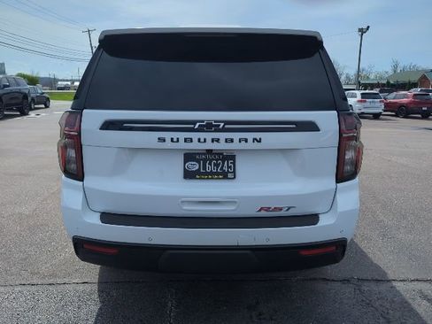 Used 2023 Chevrolet Suburban RST image 8