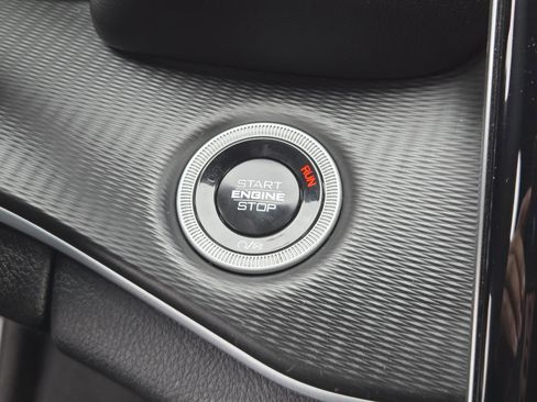 Certified 2024 Jeep Grand Cherokee L Laredo image 11