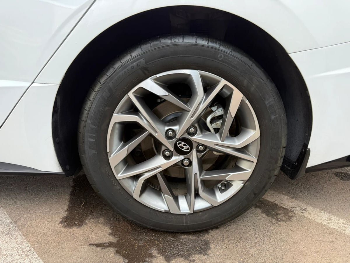 Used 2021 Hyundai Sonata SEL w/ Preferred Accessory Package FWD image 22