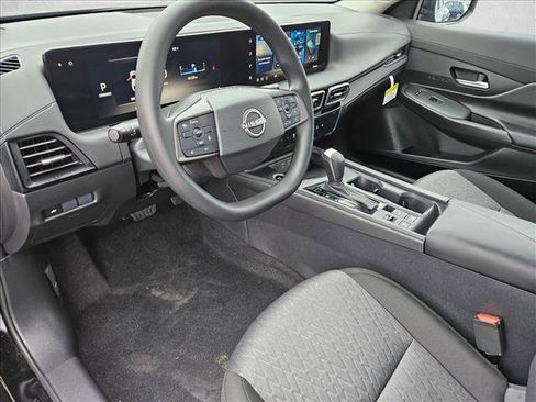 New 2026 Nissan Sentra SV image 9