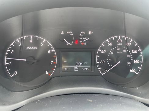 Used 2015 Nissan Sentra S image 9