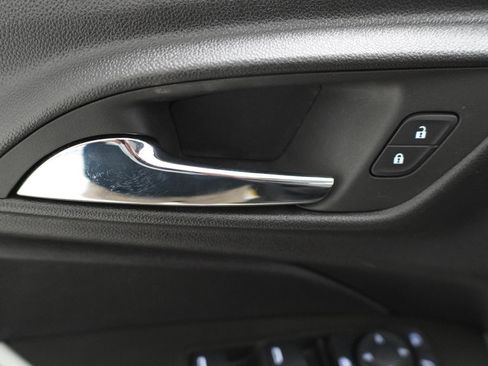 Used 2024 Chevrolet Trax LS w/ LS Convenience Package FWD image 14