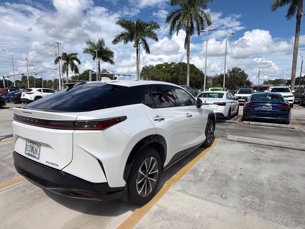 Certified 2024 Lexus RZ 300e Premium w/ Accessory Package (2T) FWD image 10