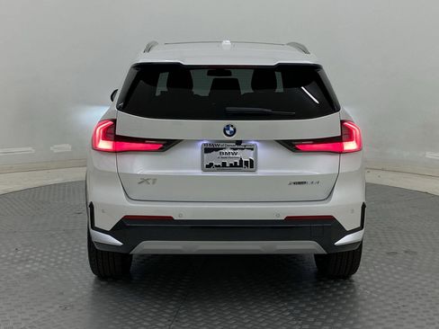 Used 2025 BMW X1 xDrive28i w/ Premium Package image 9