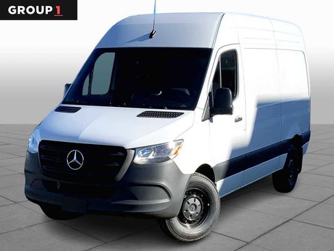 Used 2025 Mercedes-Benz Sprinter 2500 image 1