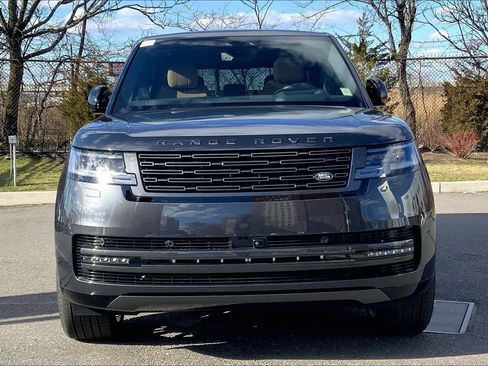 New 2026 Land Rover Range Rover Long Wheelbase SE image 3