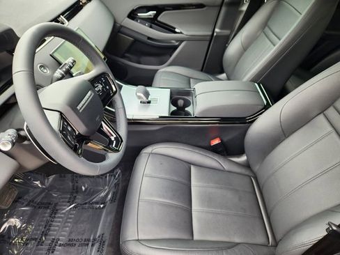 Used 2025 Land Rover Range Rover Evoque S image 15