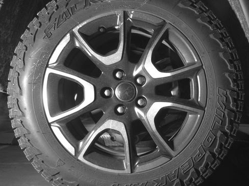Used 2025 Jeep Compass Trailhawk AWD/4WD image 15