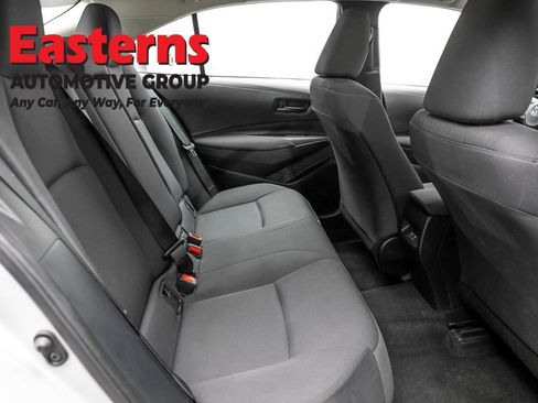 Used 2025 Toyota Corolla LE FWD image 22