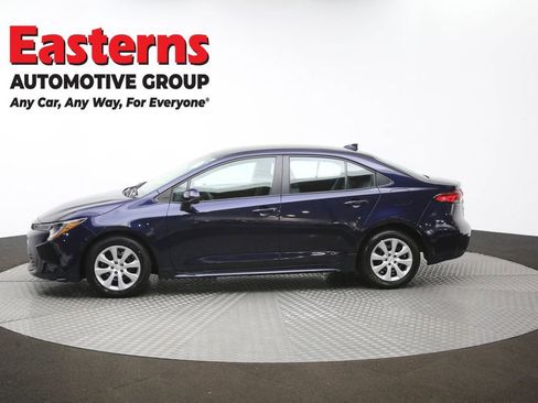 Used 2025 Toyota Corolla LE image 58