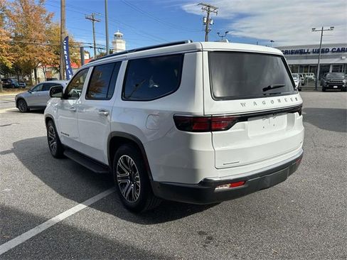 Used 2022 Jeep Wagoneer Series III w/ Convenience Group I image 14