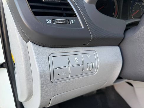 Used 2016 Hyundai Accent SE FWD image 21