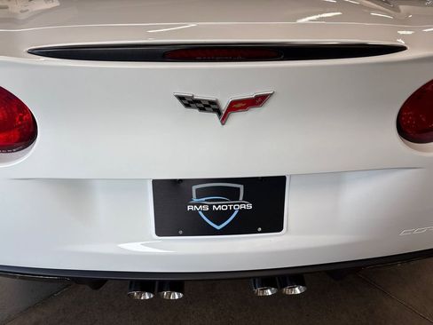 Used 2006 Chevrolet Corvette Coupe w/ Preferred Equipment Group RWD image 28