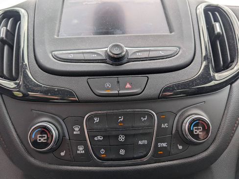 Used 2022 Chevrolet Equinox RS AWD/4WD image 16