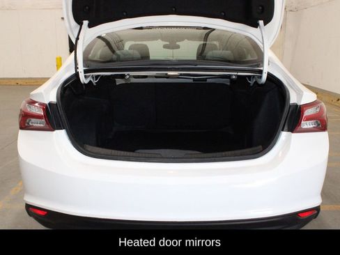 Used 2022 Chevrolet Malibu LT image 13